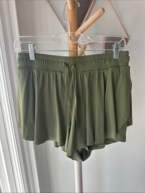JOYLAB Olive Green Women’s Active Shorts Dolphin Running Workout Size Medium